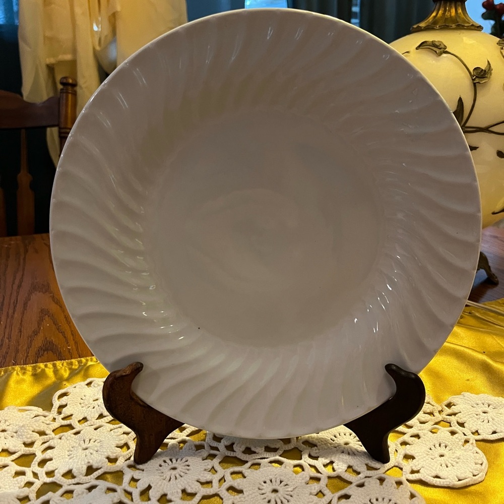 Gibson sea shell set of 4 dinner plates